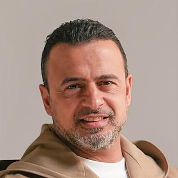 مصطفى حسني